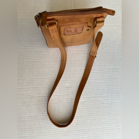 Fossil Explorer Crossbody Natural Tan - Picture 6 of 14